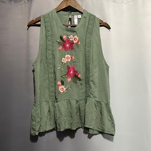 Francesca’s floral embroidered top